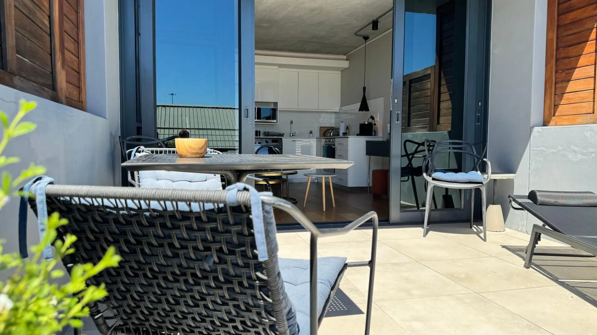 Sunny Apartment With Pool&Terrace At The Docklands Cape Town